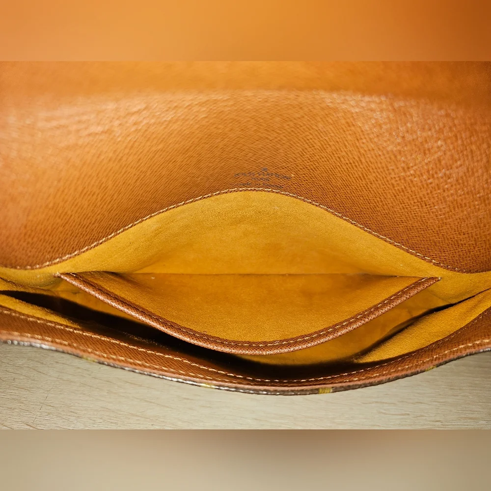 Authenic LOUIS VUITTON Musette Tango Crossbody - Picture 9 of 13